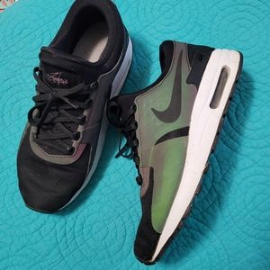 Nike sneakers size 6Y
